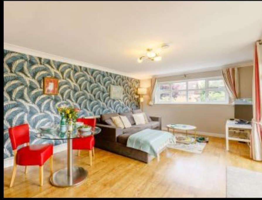 Villa The Nook Located In A Beautiful Garden Setting With Parking Stratford-upon-Avon Exterior foto